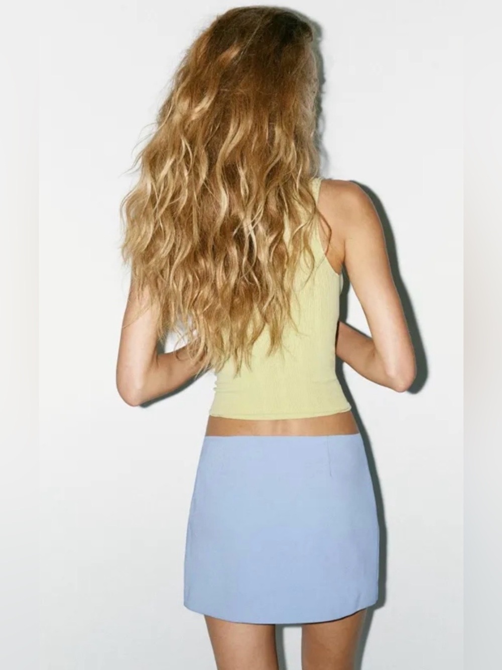 BNWT Zara light blue mini skirt with rhinestone appliqué - Picture 6 of 11
